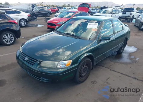 1999 Toyota Camry Le from USA, damaged, VIN 4T1BG28K3XU414667